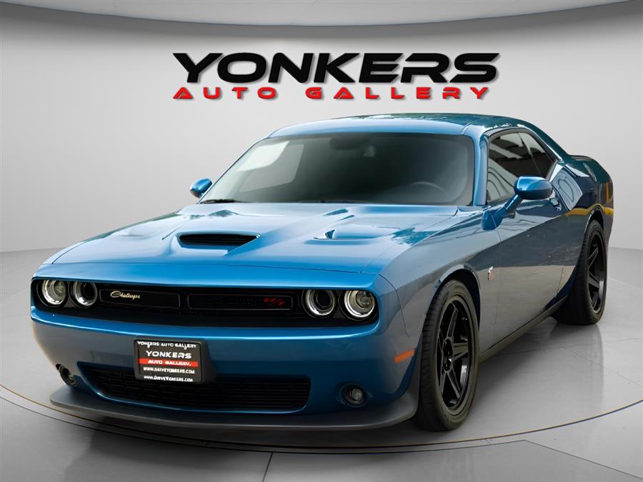 2023 Dodge Challenger R/T's photo
