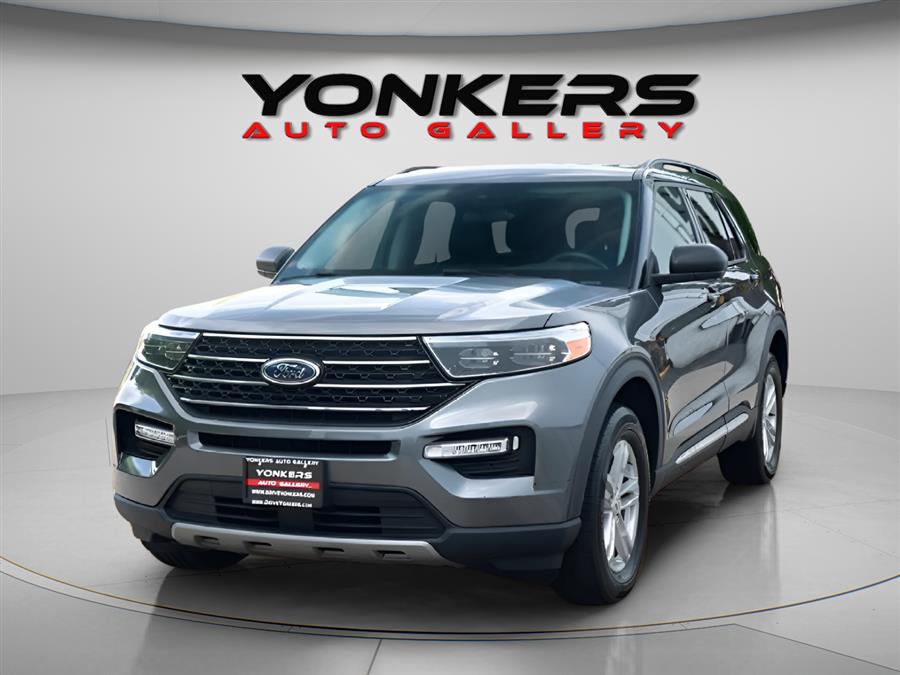 2023 Ford Explorer XLT's photo