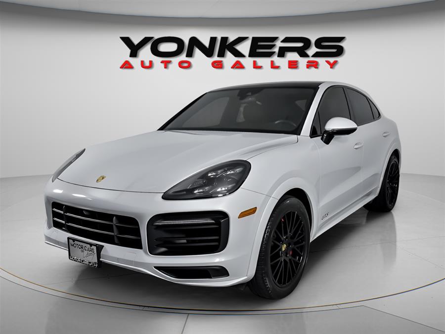 2022 Porsche Cayenne Coup GTS's photo