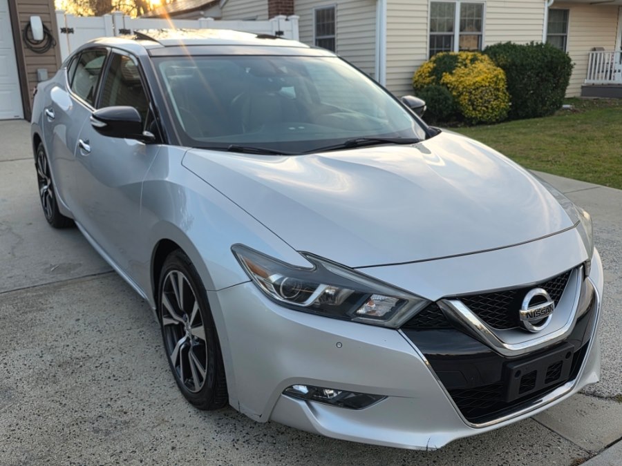 2016 Nissan Maxima SL's photo