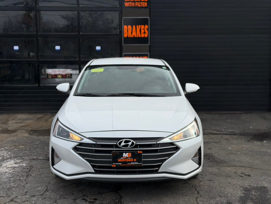2019 Hyundai Elantra SE's photo