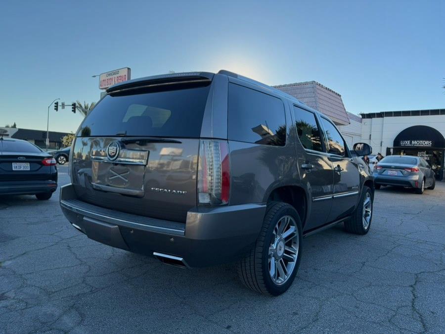 2014 Cadillac Escalade Premium photo 2