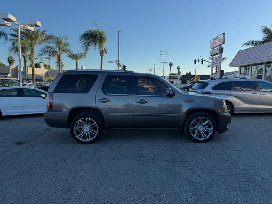 2014 Cadillac Escalade Premium photo 3