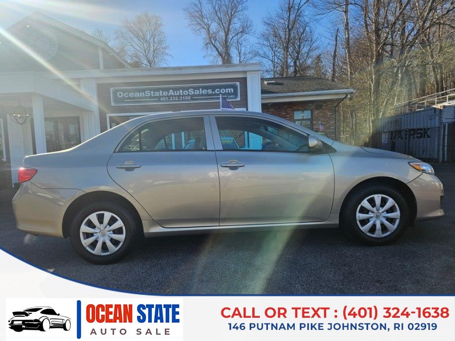 2010 Toyota Corolla LE photo 4