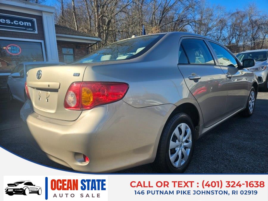 2010 Toyota Corolla LE photo 3