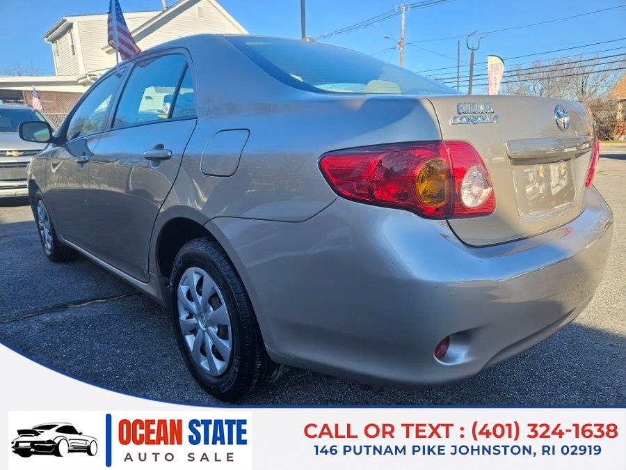 2010 Toyota Corolla LE photo 2
