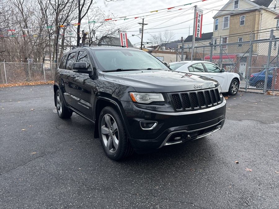 Used 2014 Jeep Grand Cherokee Overland in Paterson, New Jersey | Xcell Motors LLC. Paterson, New Jersey