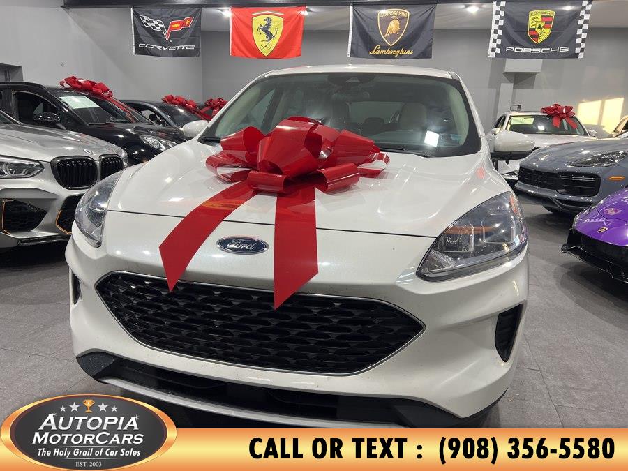 2020 Ford Escape SE's photo