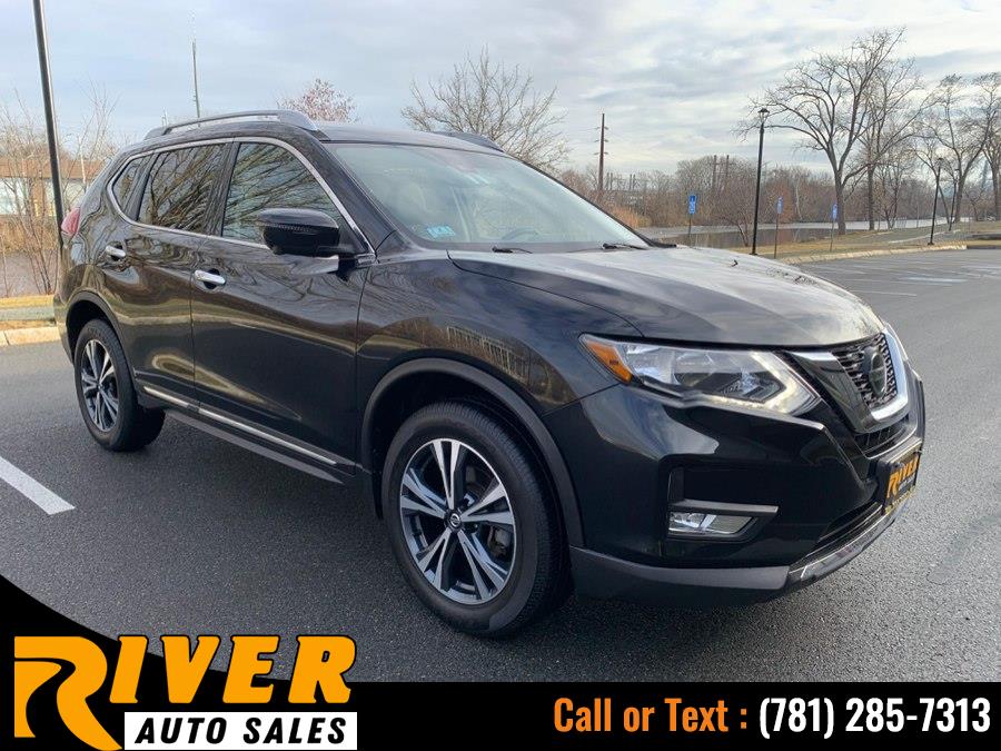 2018 Nissan Rogue SL's photo
