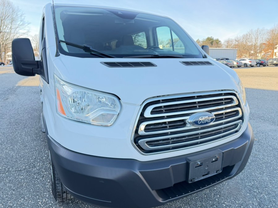 Used 2016 Ford Transit Wagon in Springfield, Massachusetts | Auto Globe LLC. Springfield, Massachusetts