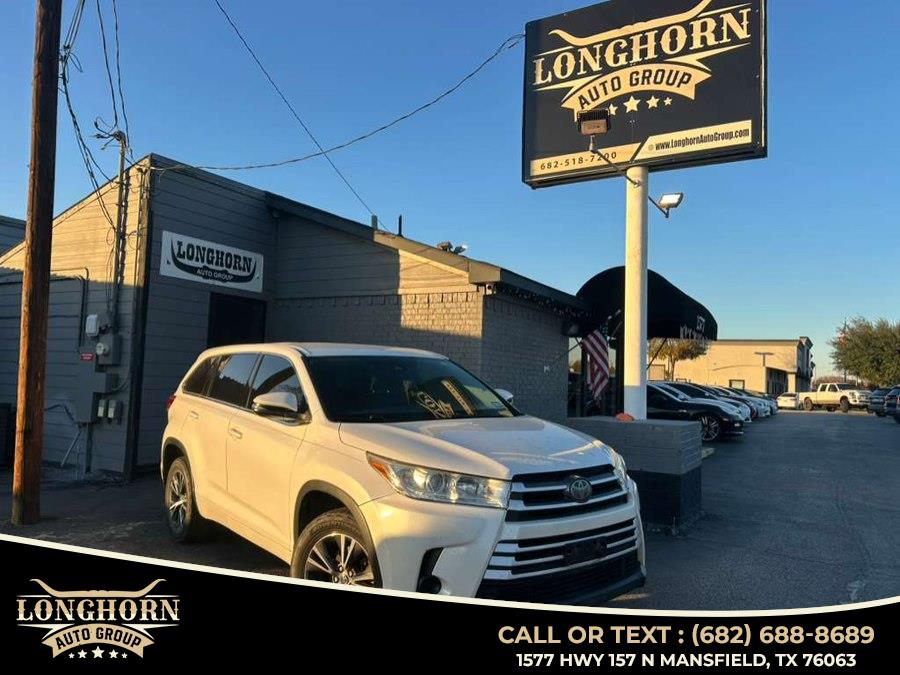 Used 2017 Toyota Highlander in Mansfield, Texas | Longhorn Auto Group. Mansfield, Texas