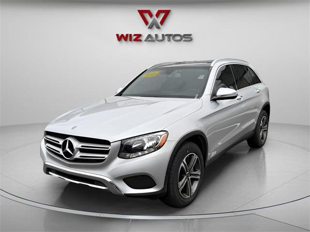 Used 2019 Mercedes-benz Glc in Stratford, Connecticut | Wiz Leasing Inc. Stratford, Connecticut