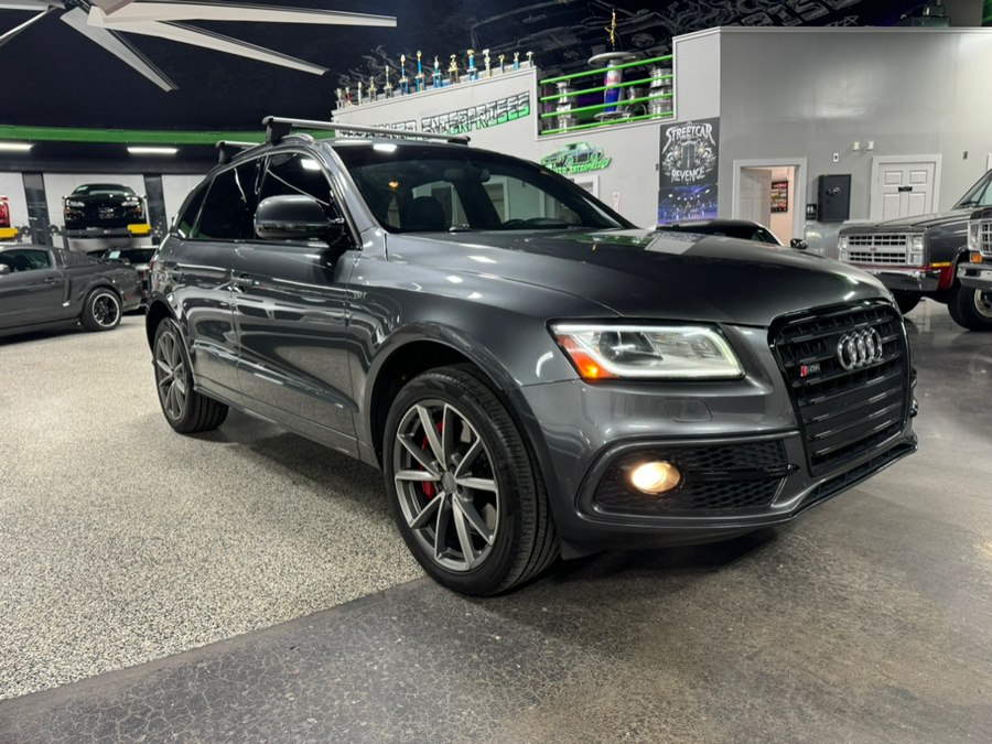2016 Audi SQ5 Premium Plus's photo