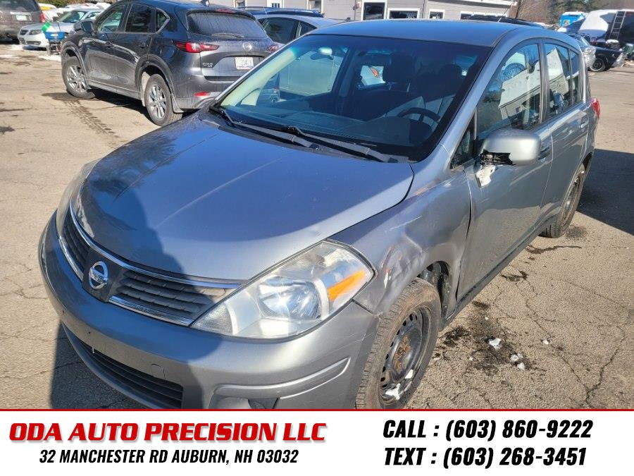 2009 Nissan Versa SL's photo