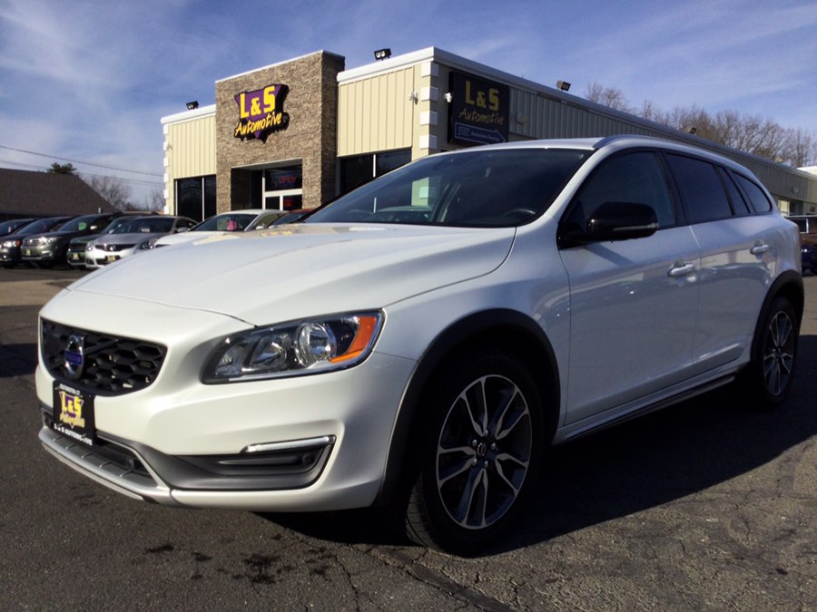 Used 2015 Volvo V60 Cross Country in Plantsville, Connecticut | L&S Automotive LLC. Plantsville, Connecticut