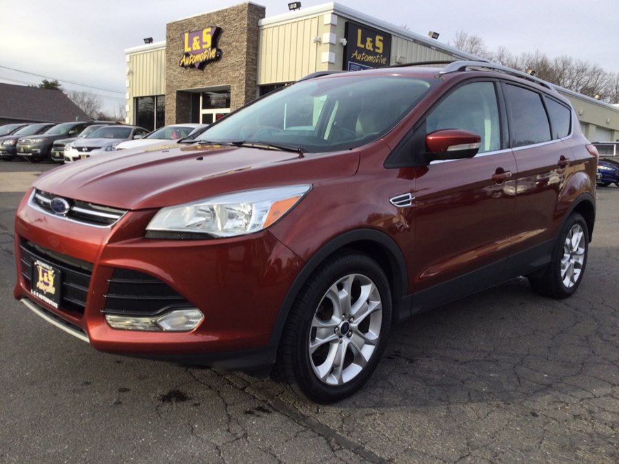 2016 Ford Escape Titanium's photo