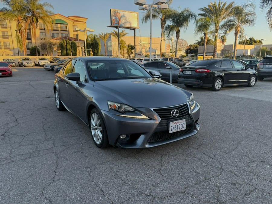 Used 2015 Lexus IS 250 in Hawaiian Gardens, California | Luxe Motors. Hawaiian Gardens, California