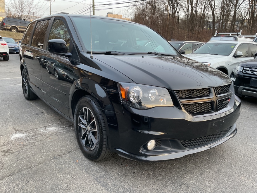 2016 Dodge Grand Caravan R/T's photo