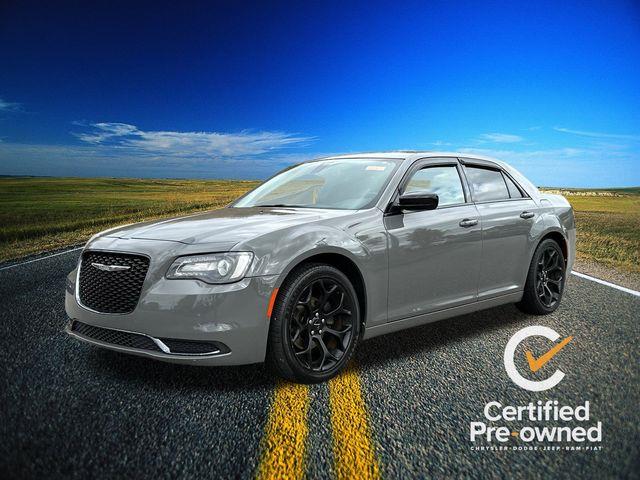 Used 2018 Chrysler 300 in Avon, Connecticut | Sullivan Automotive Group. Avon, Connecticut