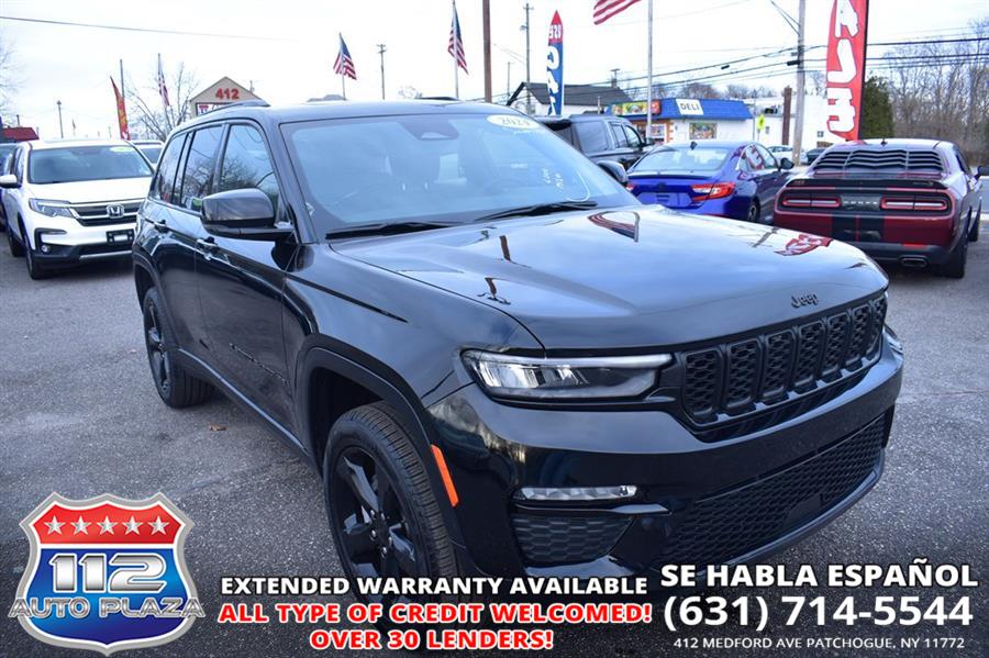Used 2024 Jeep Grand Cherokee in Patchogue, New York | 112 Auto Plaza. Patchogue, New York