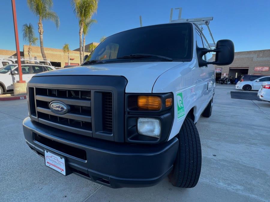 2013 Ford E-Series Econoline Van Commercial's photo