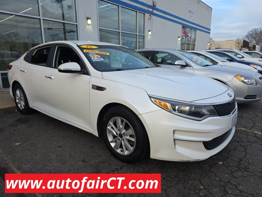 2016 Kia Optima LX's photo