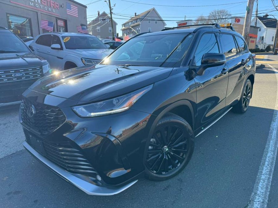 Used 2023 Toyota Highlander in Peabody, Massachusetts | New Star Motors. Peabody, Massachusetts