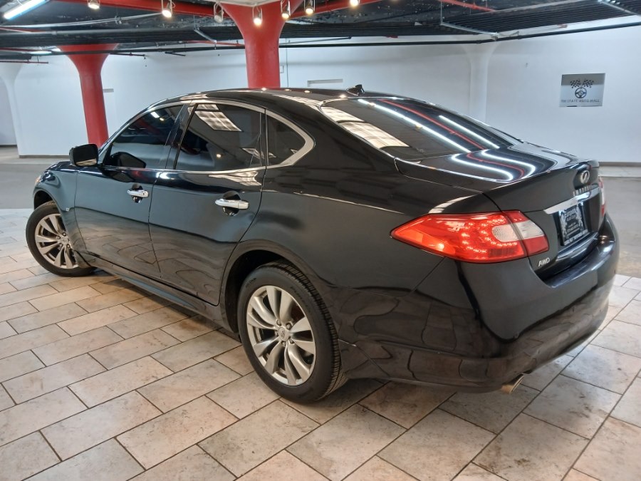 2014 Infiniti Q70 photo 2