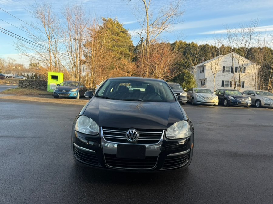 Used 2010 Volkswagen Jetta Sedan in Swansea, Massachusetts | Gas On The Run. Swansea, Massachusetts