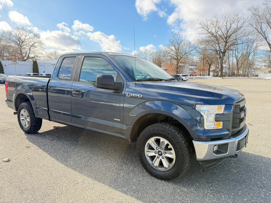 Used 2017 Ford F-150 in Springfield, Massachusetts | Auto Globe LLC. Springfield, Massachusetts
