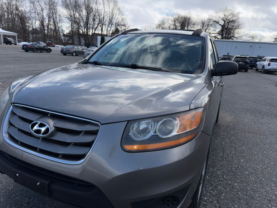 Used 2011 Hyundai Santa Fe in Springfield, Massachusetts | Auto Globe LLC. Springfield, Massachusetts