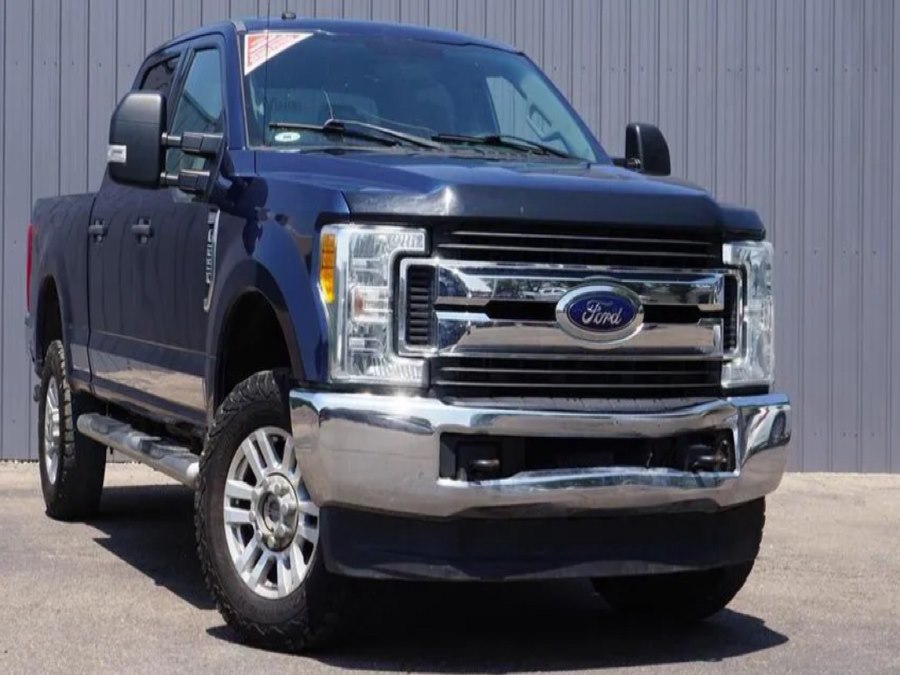 2017 Ford F-250 Super Duty XLT's photo
