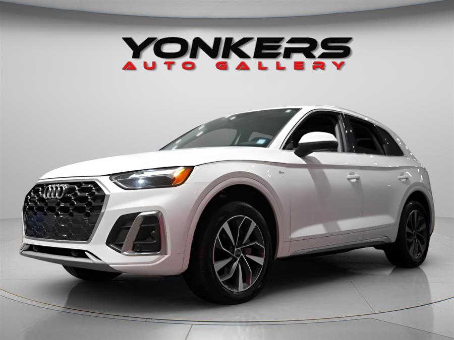 2022 Audi Q5 Premium Plus's photo