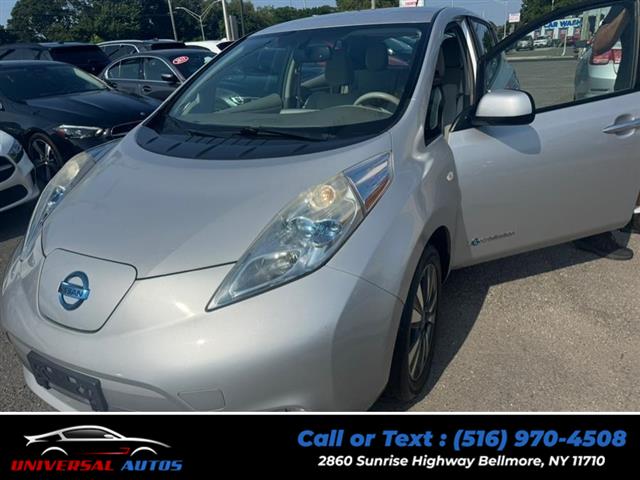 Used 2012 Nissan LEAF in Bellmore, New York | Universal Autos. Bellmore, New York