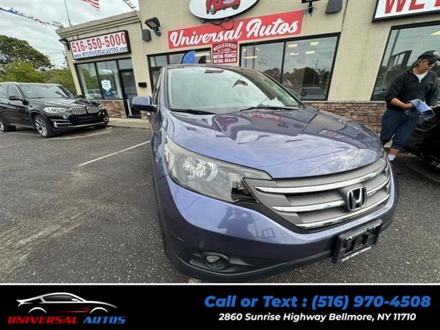 Used 2014 Honda CR-V in Bellmore, New York | Universal Autos. Bellmore, New York