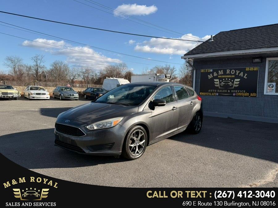 2015 Ford Focus SE's photo