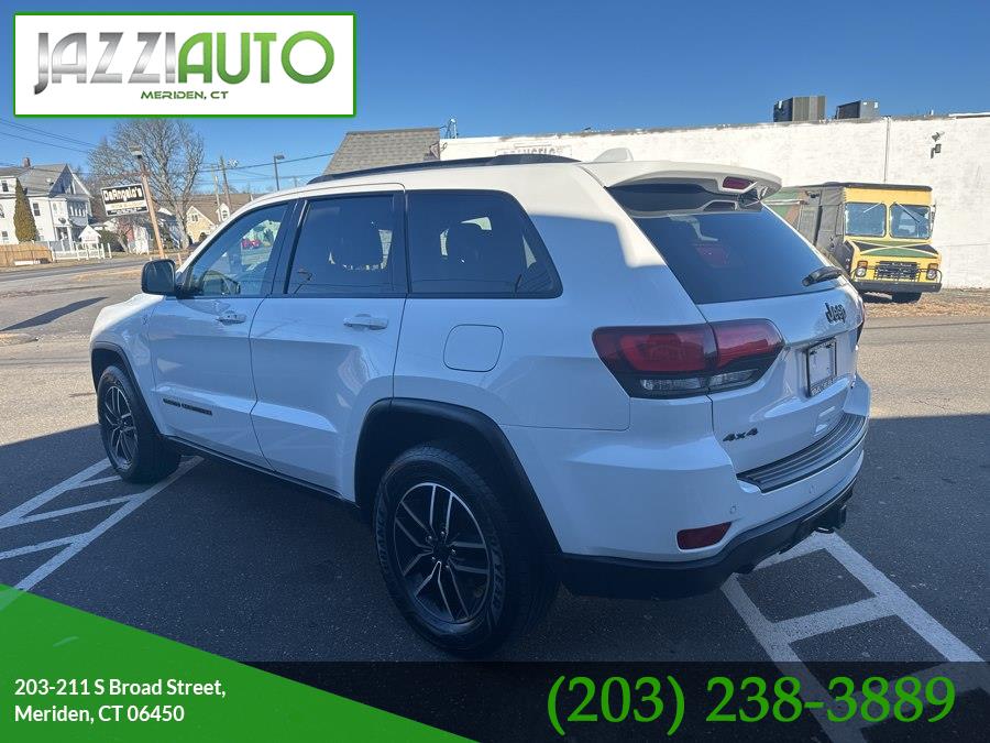 2021 Jeep Grand Cherokee Trailhawk photo 2