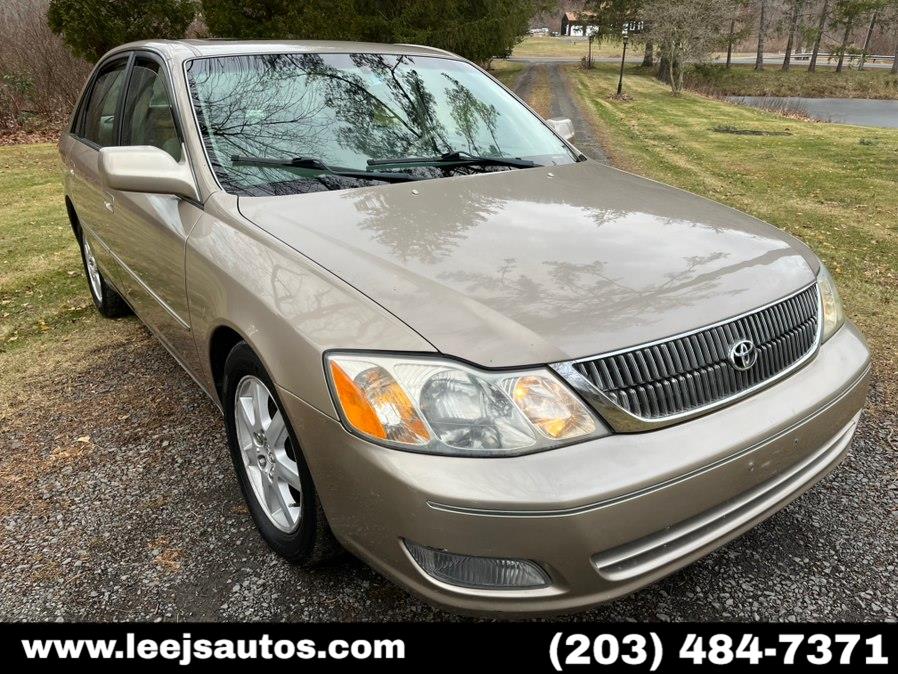 Used Toyota Avalon 4dr Sdn XL w/Bucket Seats 2000 | RJ Shore Automotive II. North Branford, Connecticut