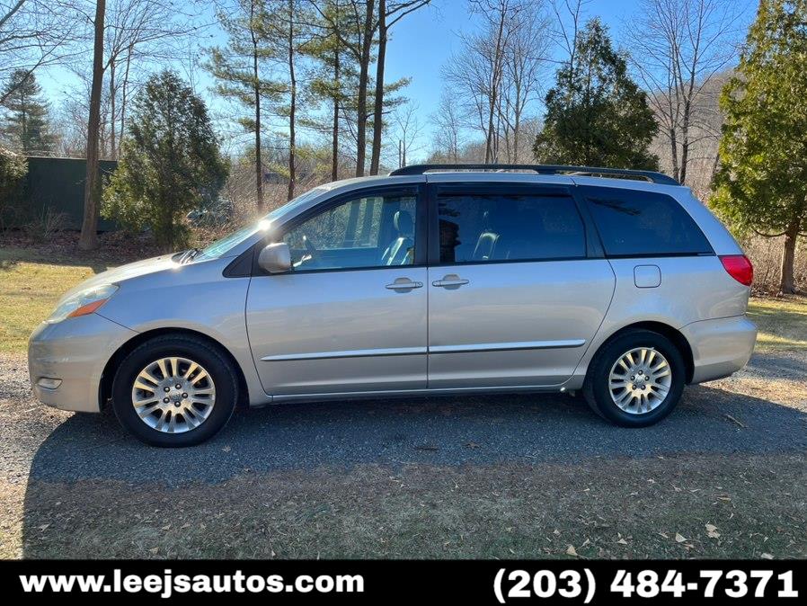 Used Toyota Sienna 5dr 7-Passenger Van XLE FWD (Natl) 2007 | RJ Shore Automotive II. North Branford, Connecticut