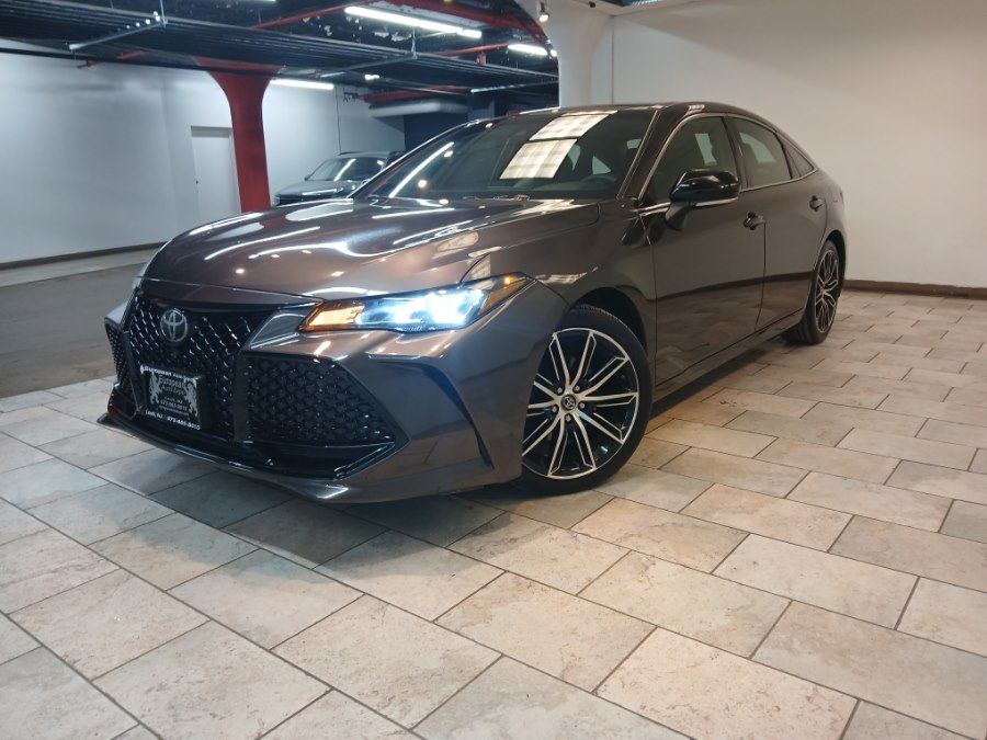 2019 Toyota Avalon XSE photo 3