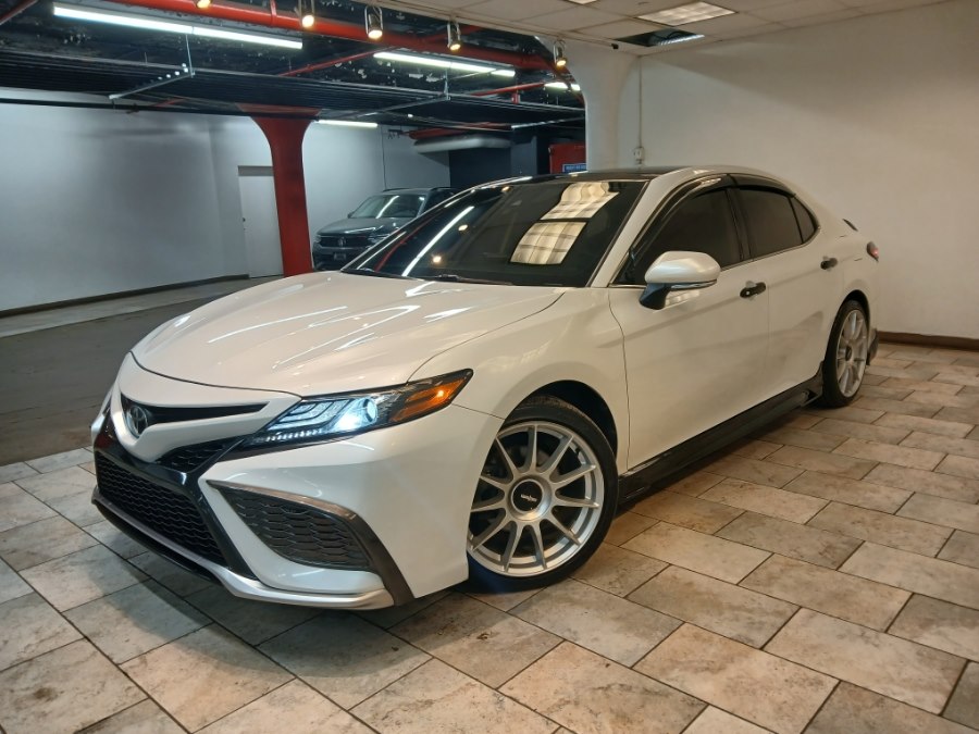 2021 Toyota Camry XSE photo 3