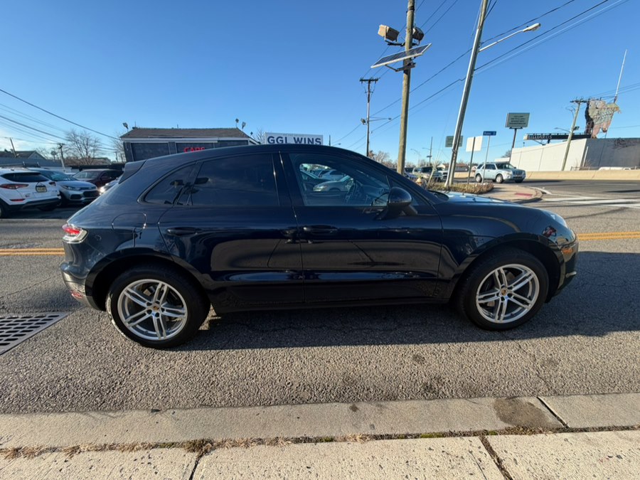 2020 Porsche Macan photo 3