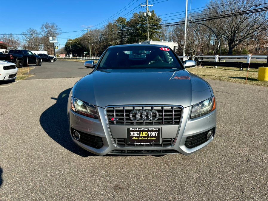 2011 Audi S5 Prestige photo 2