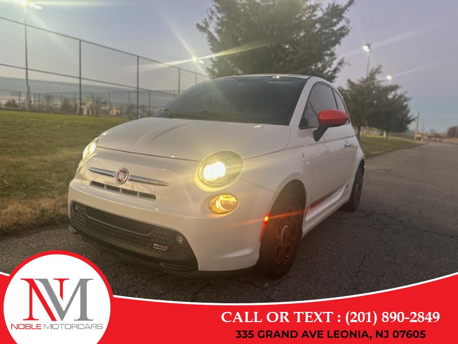 2017 FIAT 500e Battery Electric's photo
