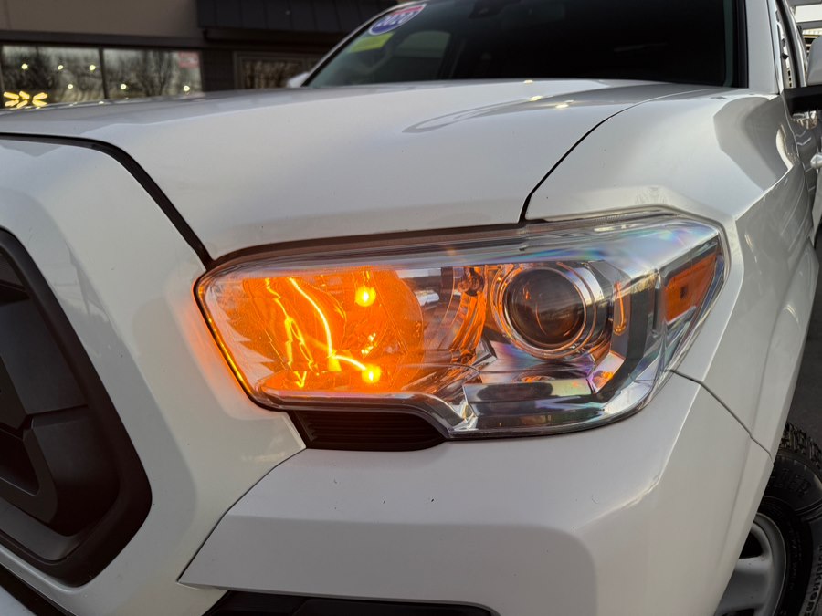 2020 Toyota Tacoma SR Access Cab V6 photo 2