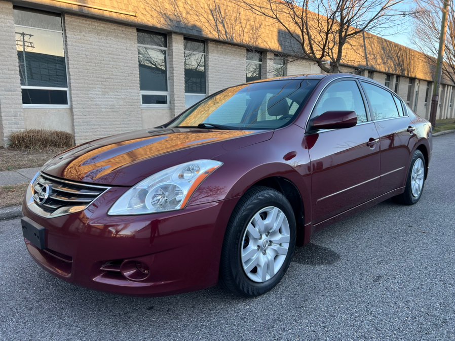 Used 2010 Nissan Altima in Lindenhurst, New York | Cargenic Automotive. Lindenhurst, New York