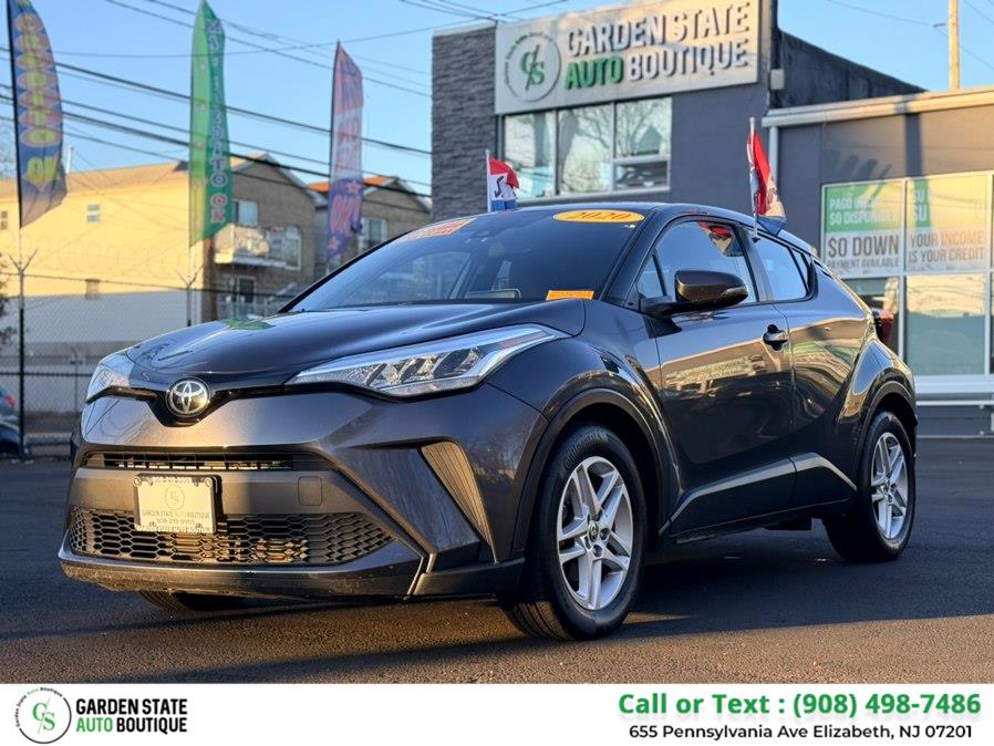 2020 Toyota C-HR LE's photo