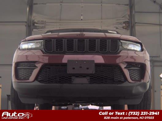 2023 Jeep Grand Cherokee Altitude's photo