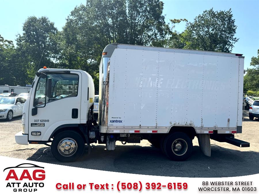 2011 Isuzu NPR's photo