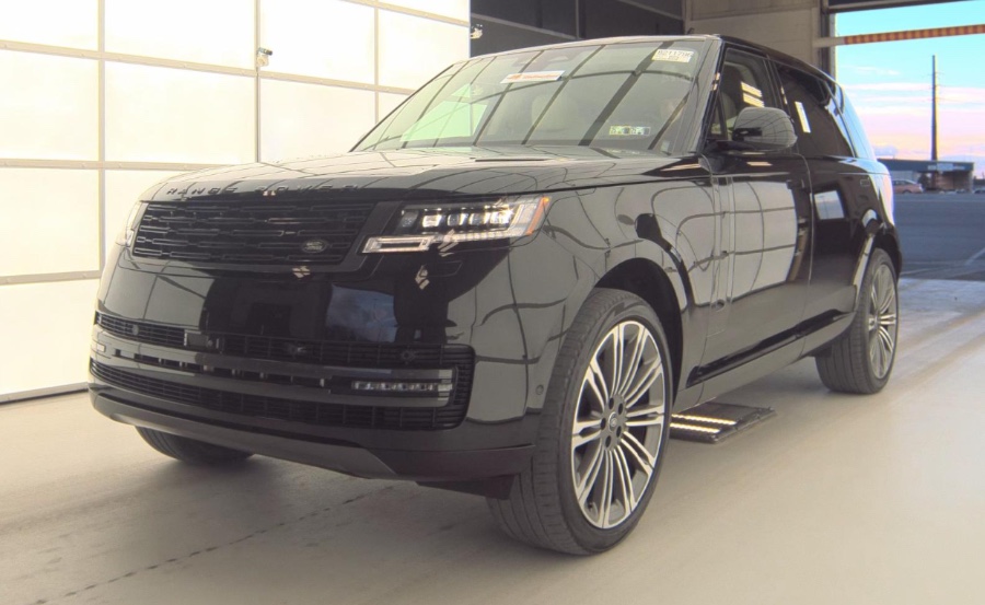 2024 Land Rover Range Rover P400 SE LWB 7 Seat, available for sale in Lodi, New Jersey | European Auto Expo. Lodi, New Jersey